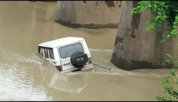 This Is why we Love BOLERO | Offroad, Towing Tug Of War  Capabilities Desi G-WAGON | #Supersonic ! !