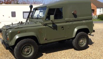 Land Rover Defender Wolf 90 ex MOD