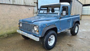 Landrover defender 90 300 tdi project spares or repair offroader barn find