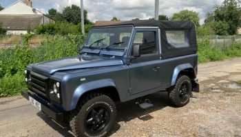 Land Rover Defender 90 soft top