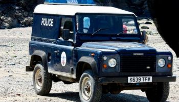 Land Rover Defender 90 200 tdi 1992 used as the Police Land Rover in Doc Martin