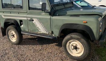 Land Rover 90 County Defender