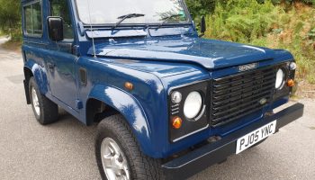 Land Rover Defender 90 Td5     2005     6 Seater    Full service history