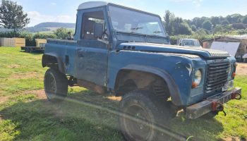 land rover 90 defender 300tdi auto